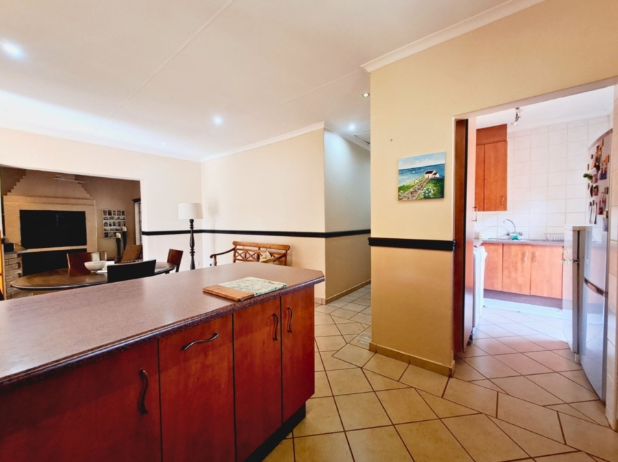 4 Bedroom Property for Sale in Safari Gardens North West